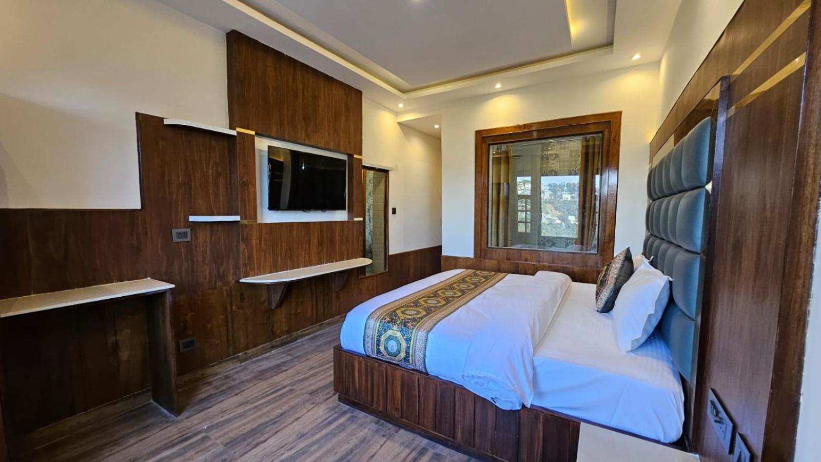 Mountain Zest- Simla Royale Near Mall Road Free Pickup From Railway Station Simla ภายนอก รูปภาพ
