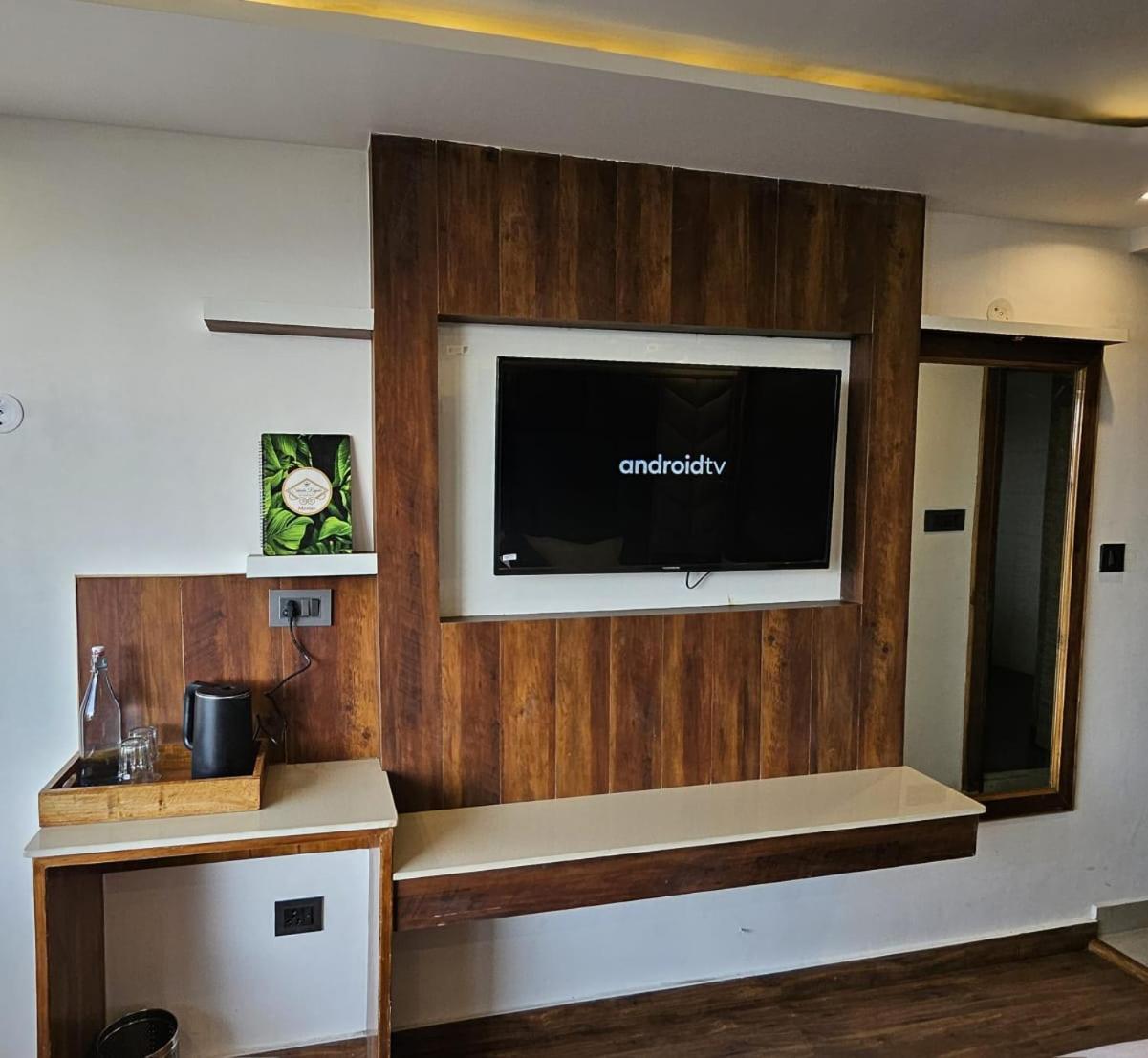 Mountain Zest- Simla Royale Near Mall Road Free Pickup From Railway Station Simla ภายนอก รูปภาพ