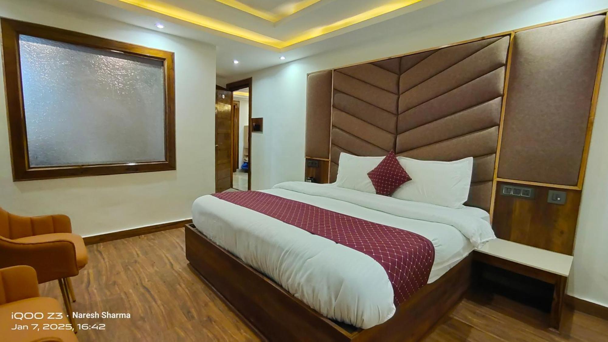 Mountain Zest- Simla Royale Near Mall Road Free Pickup From Railway Station Simla ภายนอก รูปภาพ
